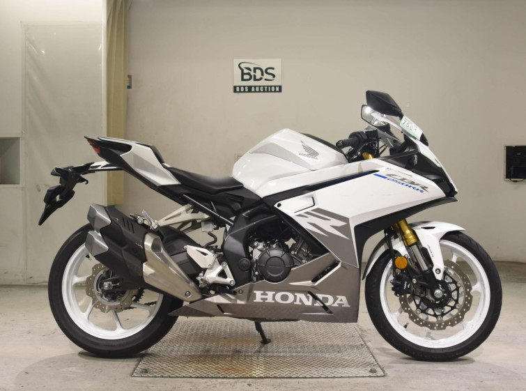 Мотоцикл Honda CBR250RRA с пробегом 3975 km