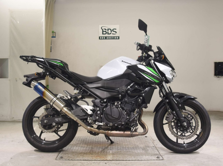 Мотоцикл Kawasaki Z400 з пробігом 33760 km