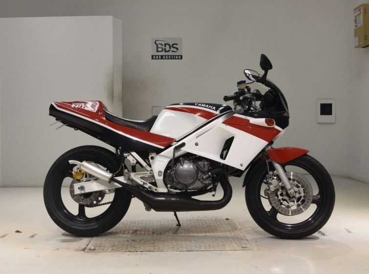 Мотоцикл Yamaha TZR250 с пробегом 16119 km