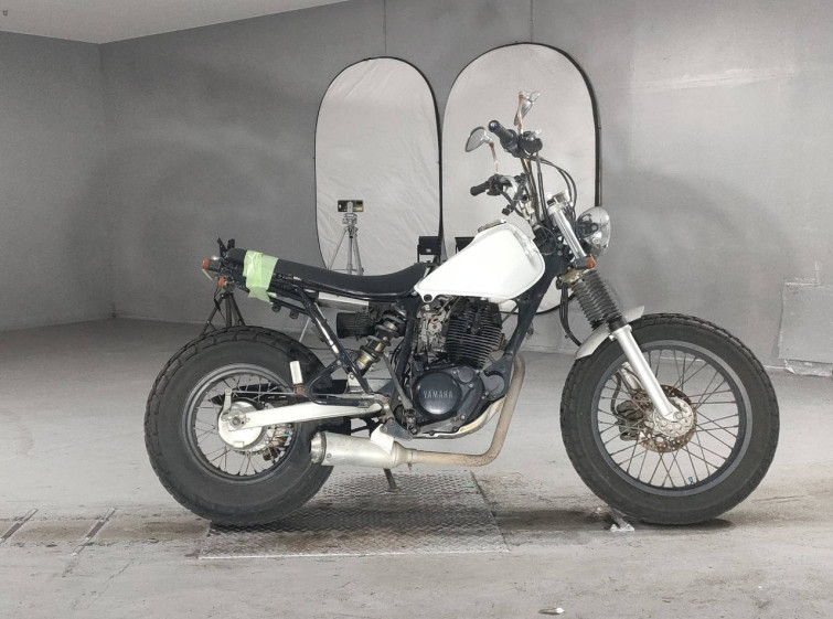 Мотоцикл Yamaha TW200 з пробігом 14297 km