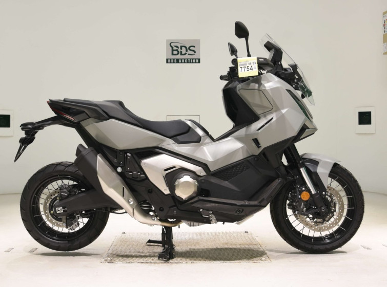 Мотоцикл Honda X-ADV750-2 з пробігом 35 km