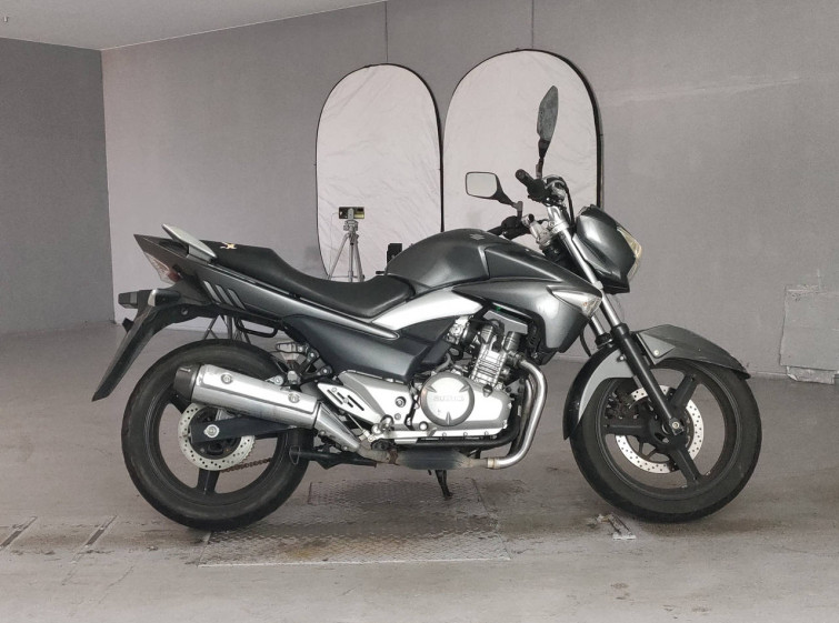 Мотоцикл Suzuki GSR250 з пробігом 20315 km
