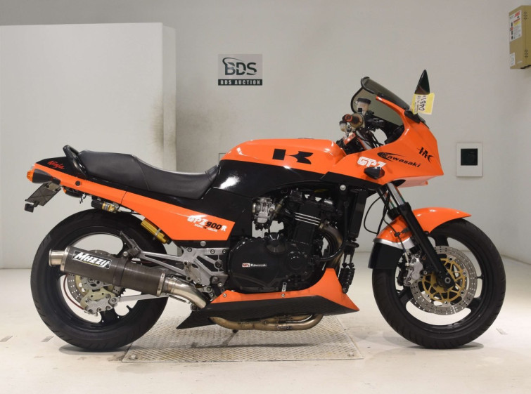 Мотоцикл Kawasaki GPZ900R с пробегом 13337 m