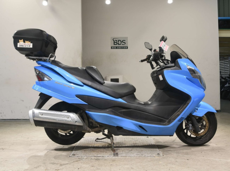 Мотоцикл Suzuki SKYWAVE 250M