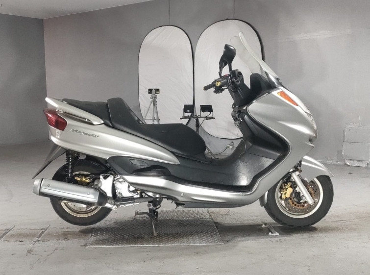 Мотоцикл Yamaha MAJESTY 250 с пробегом 15218 km