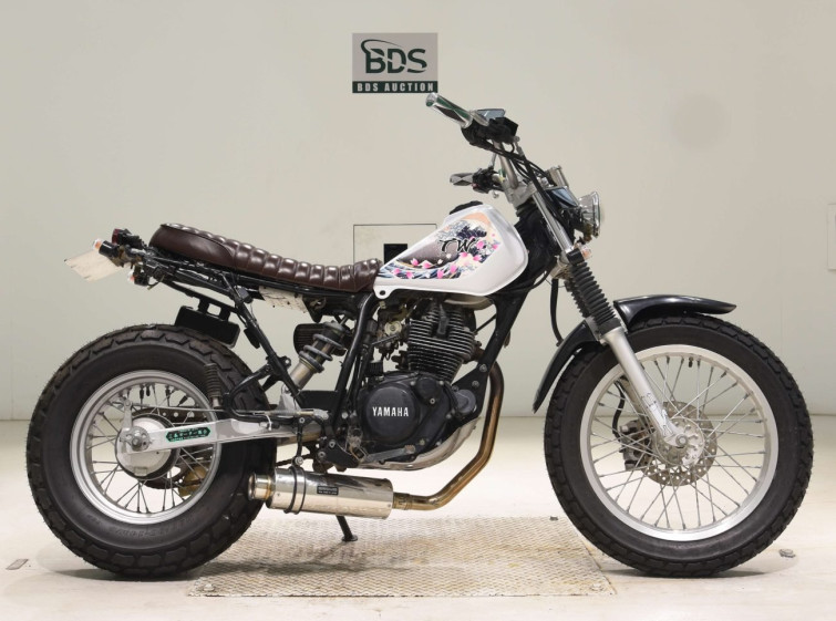 Мотоцикл Yamaha TW200E с пробегом 3594 km