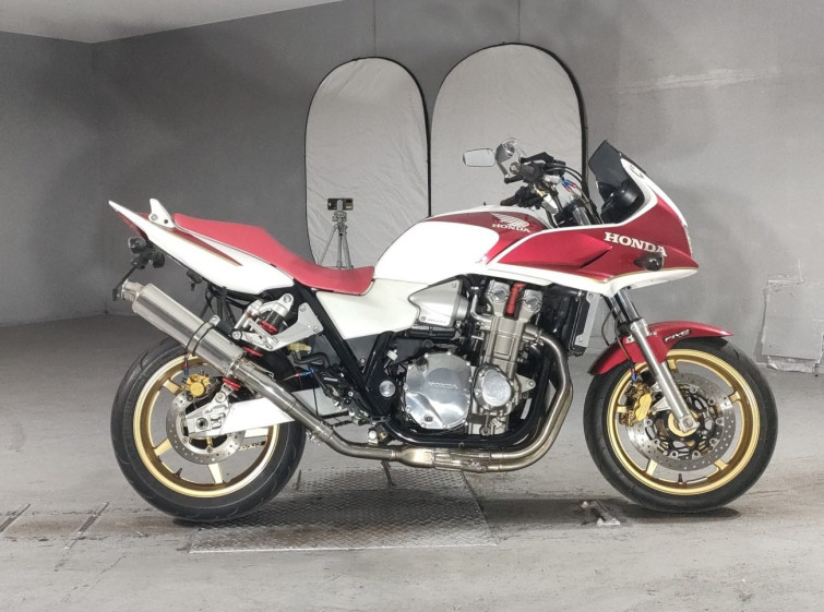 Мотоцикл Honda CB1300 SUPER BOL D’OR с пробегом 28658 km