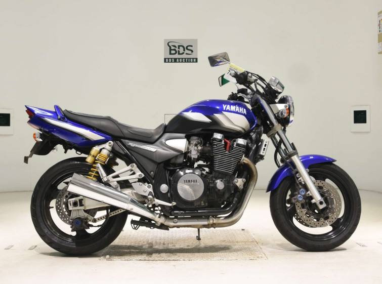 Мотоцикл Yamaha XJR1300 с пробегом 13525 km