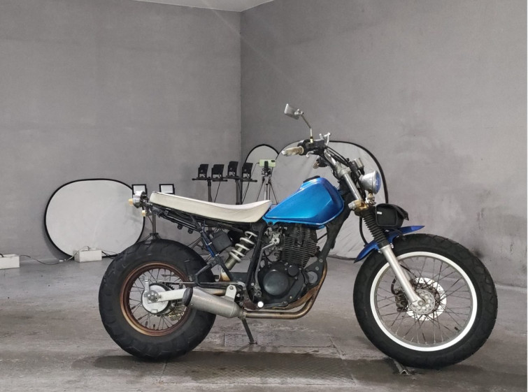 Мотоцикл Yamaha TW200 с пробегом 12140 km