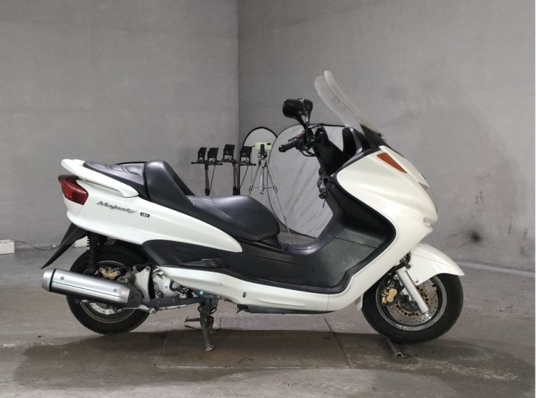 Мотоцикл Yamaha MAJESTY 250 з пробігом 12196 km