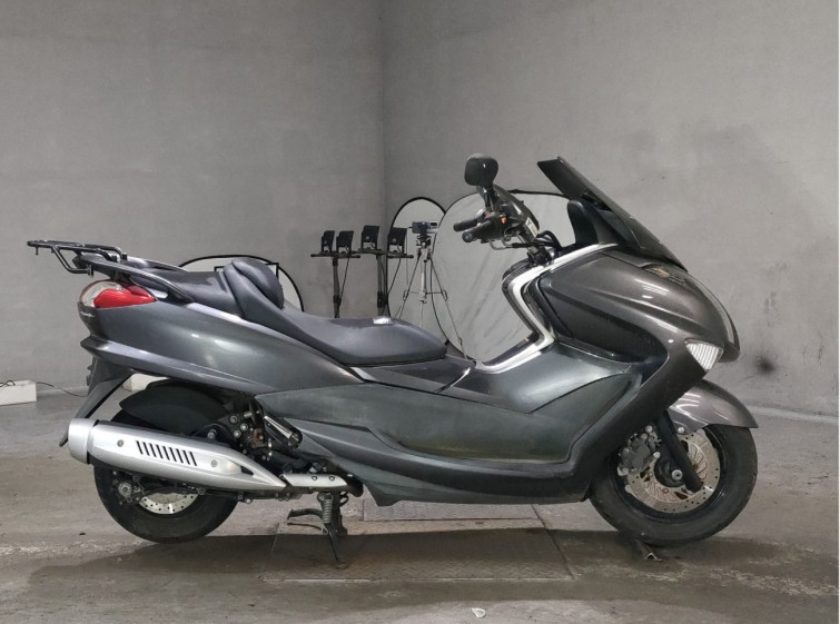 Мотоцикл Yamaha MAJESTY 250