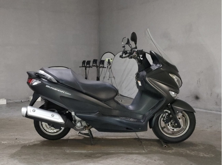 Мотоцикл Suzuki BURGMAN 200 с пробегом 14424 km