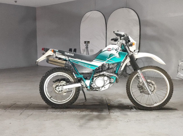 Мотоцикл Yamaha SEROW XT225 з пробігом 2401 km