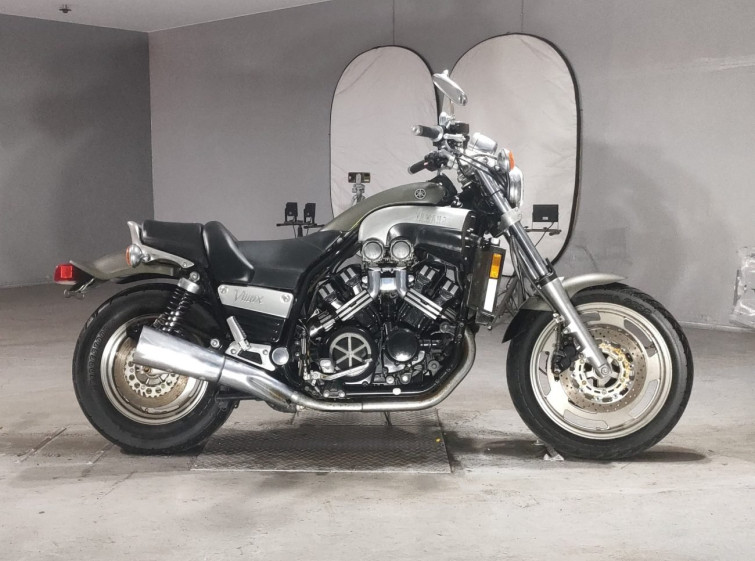 Мотоцикл Yamaha V-MAX1200 з пробігом 1311 km