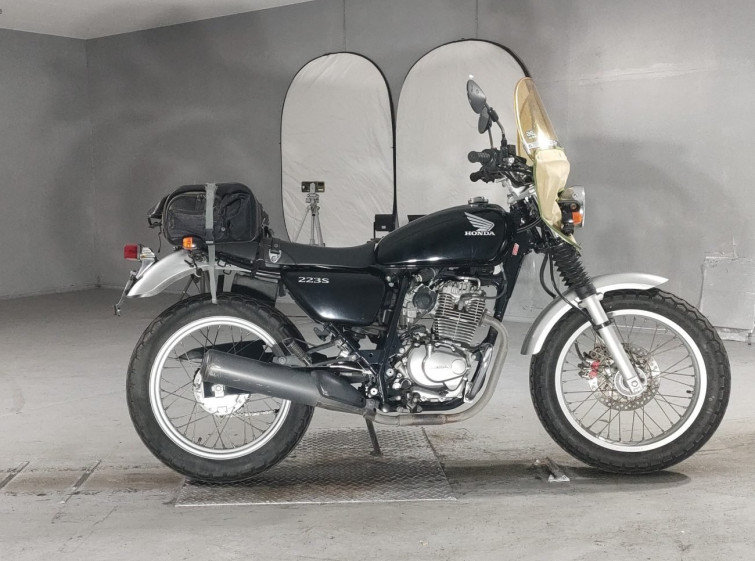Мотоцикл Honda CB223S з пробігом 21338 km