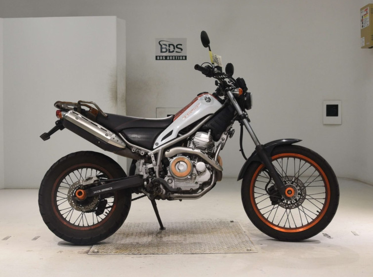 Мотоцикл Yamaha TRICKER з пробігом 64980 km