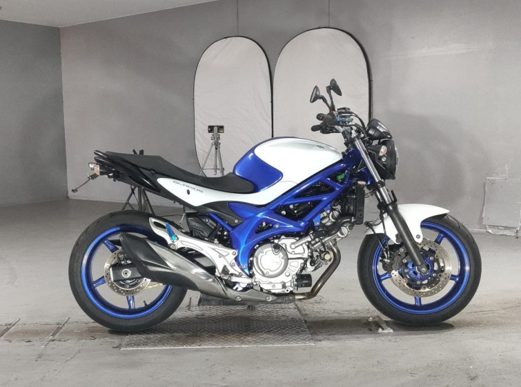 Мотоцикл Suzuki GLADIUS SFV400 с пробегом 56155 km