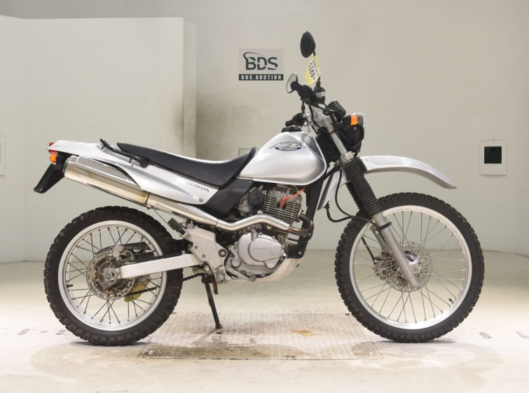 Мотоцикл Honda SL230 с пробегом 5649 km