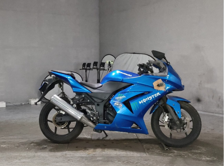 Мотоцикл Kawasaki NINJA250R з пробігом 44258 km