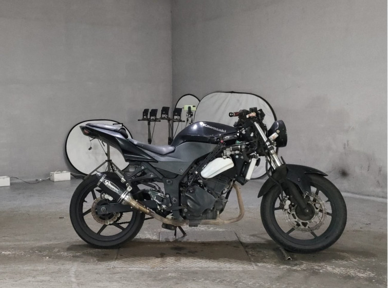 Мотоцикл Kawasaki NINJA250R з пробігом 1215 km