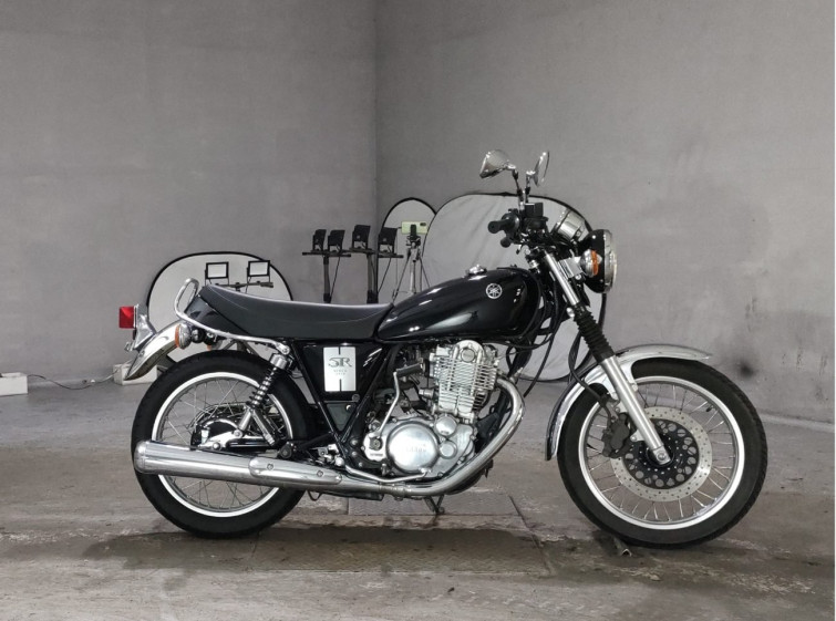 Мотоцикл Yamaha SR400 с пробегом 17306 km