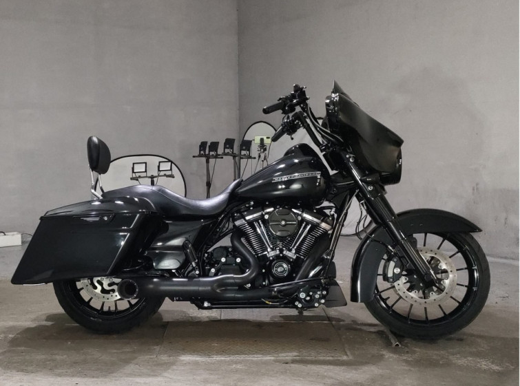 Мотоцикл HD STREET GLIDE FLHXS1870 с пробегом 4213 m