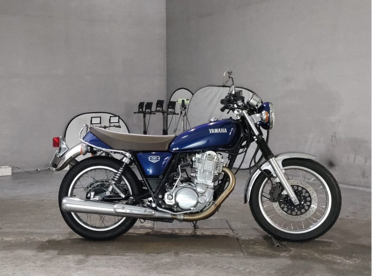 Мотоцикл Yamaha SR400 с пробегом 6053 km