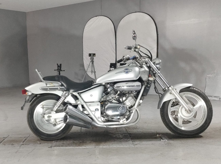 Мотоцикл Honda MAGNA250 з пробігом 39166 km