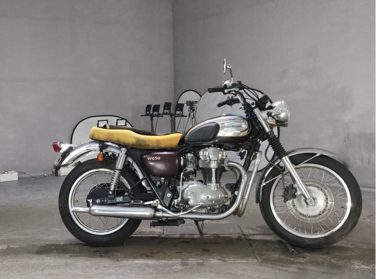 Мотоцикл Kawasaki W650 с пробегом 10774 km