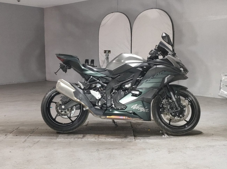 Мотоцикл Kawasaki NINJA ZX-4R SE с пробегом 7834 km