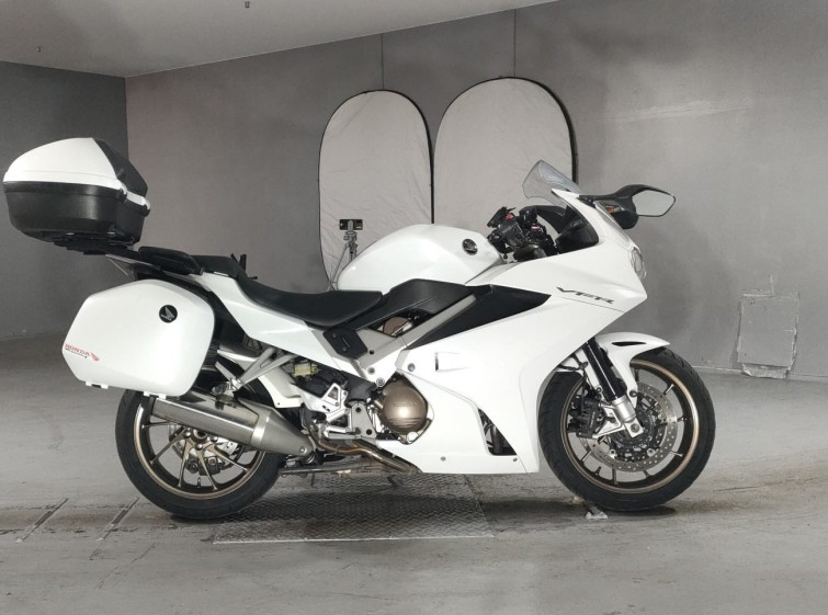 Мотоцикл Honda VFR800F с пробегом 96242 km
