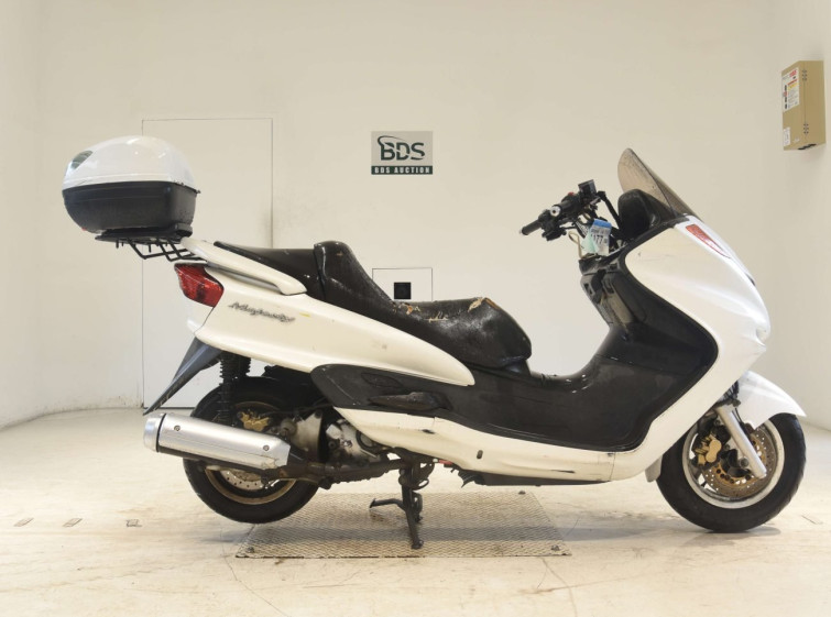 Мотоцикл Yamaha MAJESTY 250 з пробігом 66273 km