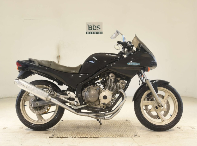 Мотоцикл Yamaha XJ400 DIVERSION с пробегом 48554 km