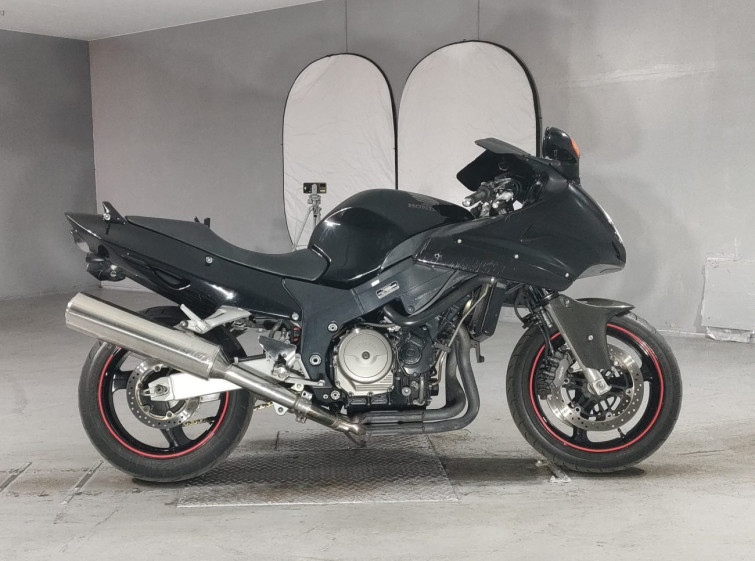 Мотоцикл Honda CBR1100XX BLACKBIRD з пробігом 33160 km