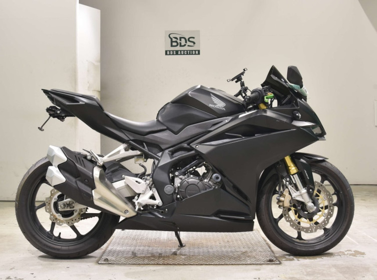 Мотоцикл Honda CBR250RRA с пробегом 8858 km