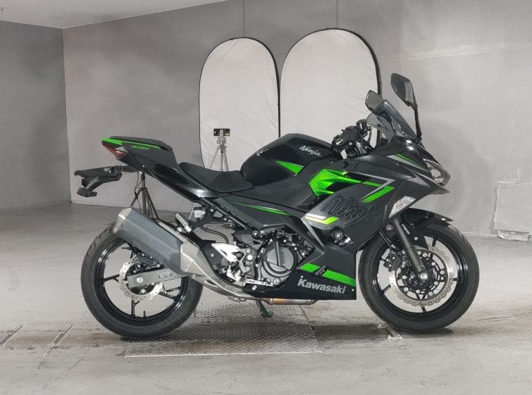 Мотоцикл Kawasaki NINJA400 з пробігом 10697 km