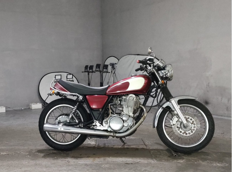 Мотоцикл Yamaha SR400 с пробегом 15986 km