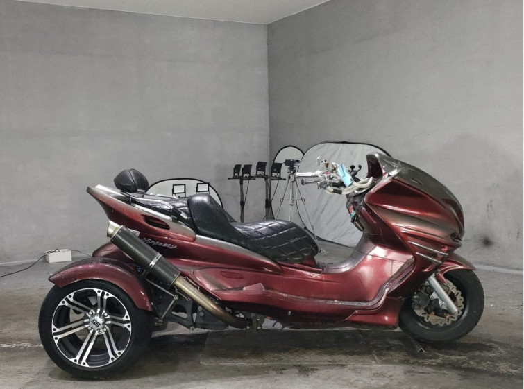 Мотоцикл Yamaha MAJESTY 250 TRIKE с пробегом 15406 km