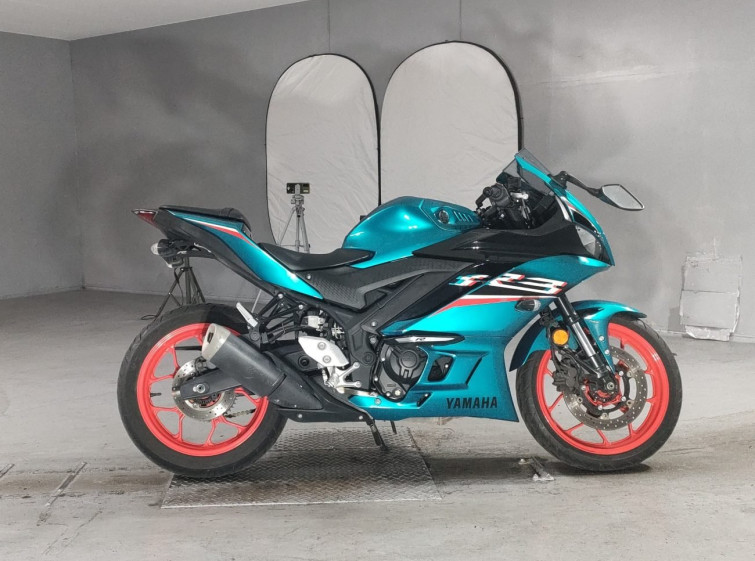 Мотоцикл Yamaha YZF-R3 з пробігом 12044 km