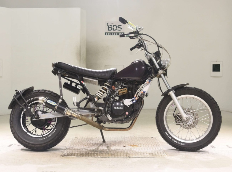 Мотоцикл Yamaha TW225 с пробегом 9885 km