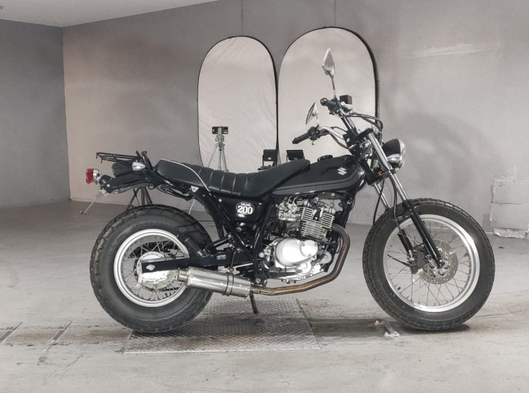 Мотоцикл Suzuki VAN VAN 200 с пробегом 5724 km