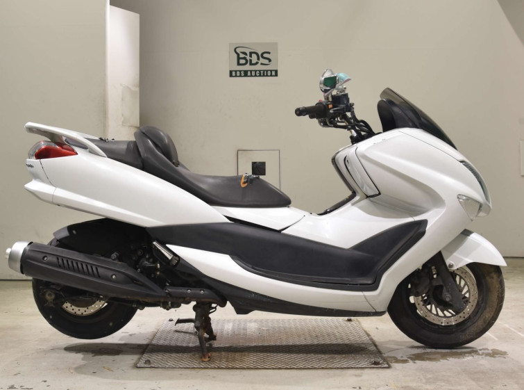 Мотоцикл Yamaha MAJESTY 250