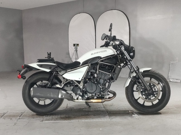 Мотоцикл Kawasaki ELIMINATOR 400 з пробігом 1489 km