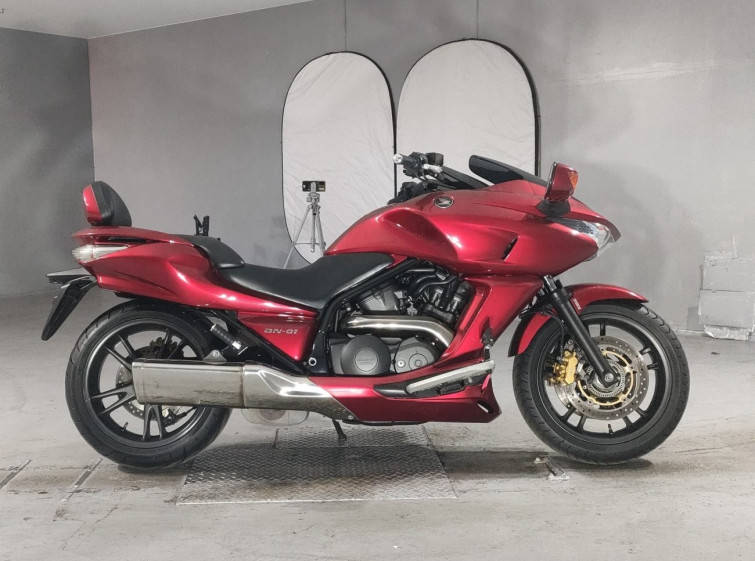 Мотоцикл Honda DN-01 з пробігом 52365 km