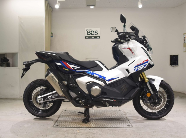 Мотоцикл Honda X-ADV750 з пробігом 1806 km
