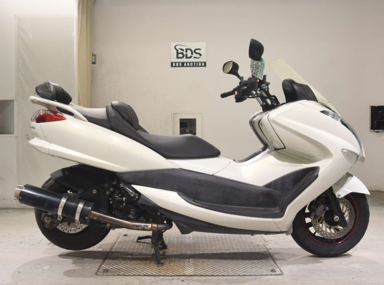 Мотоцикл Yamaha MAJESTY 250 з пробігом 32228 km