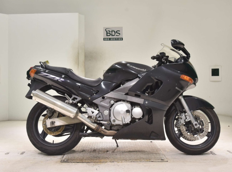 Мотоцикл Kawasaki ZZ-R400 з пробігом 93910 km