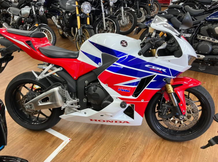 Мотоцикл Honda CBR600RR з пробігом 11095 km