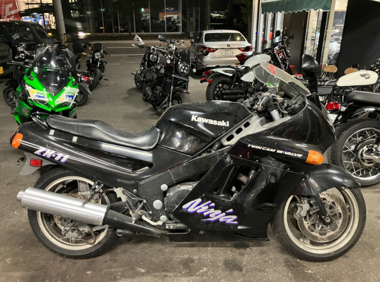 Мотоцикл Kawasaki ZZ-R1100 з пробігом 21463 m