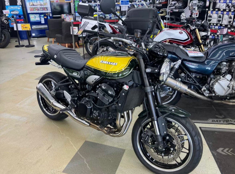 Мотоцикл Kawasaki Z900RS з пробігом 5785 km